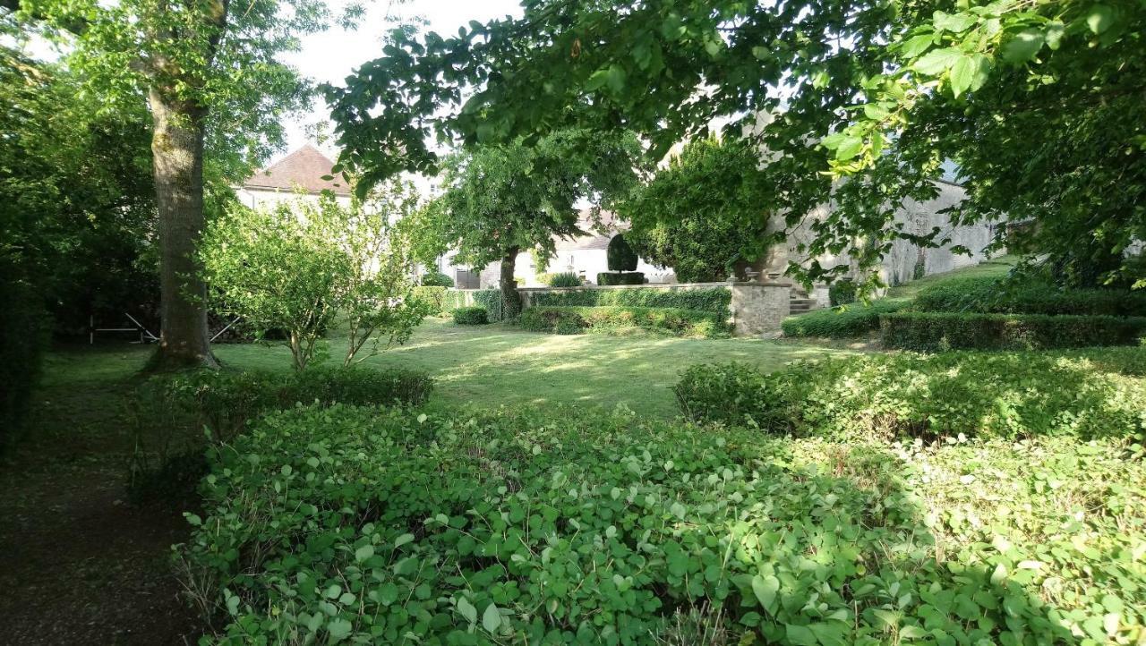 Manoir De L'Echauguette Bed & Breakfast Laignes Exterior photo